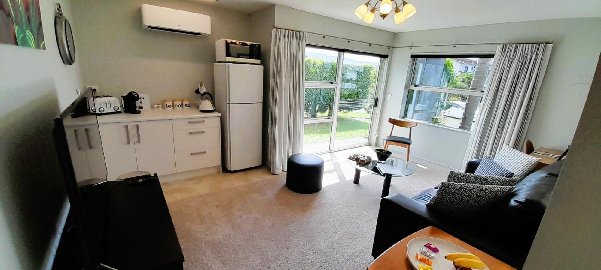 Aquila Haven Pensionat Whitianga Exteriör bild